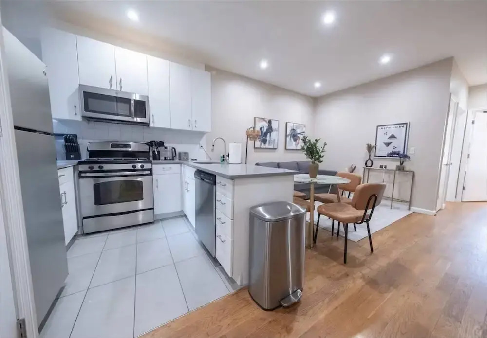 3 Bedroom Apartment Located In Manhattan