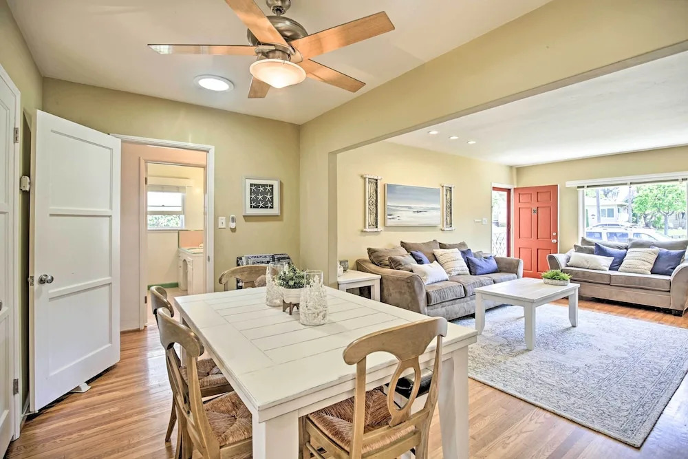Oceanside Home w/ Yard - Walk to Beach & Pier