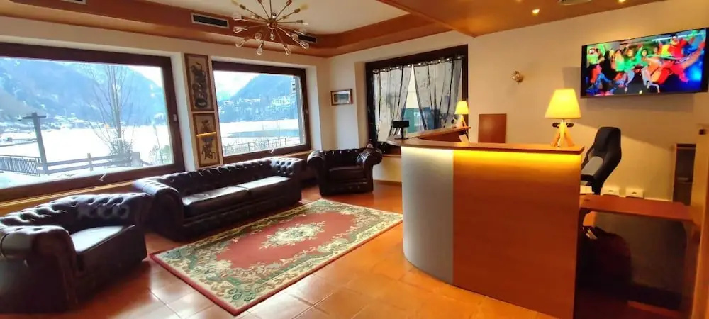 Hotel TEA DOLOMITI - Lago di Alleghe - Monte Civetta