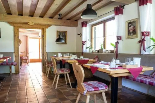 Hotel & Chalets Lampllehen