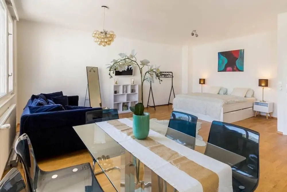 Studio Stubenbastei Check in 15h to 22h Only