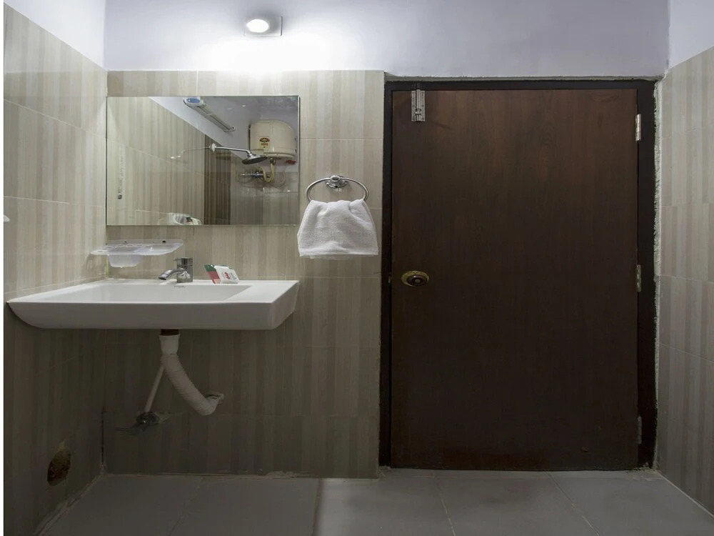 OYO 3968 Chandras Residency