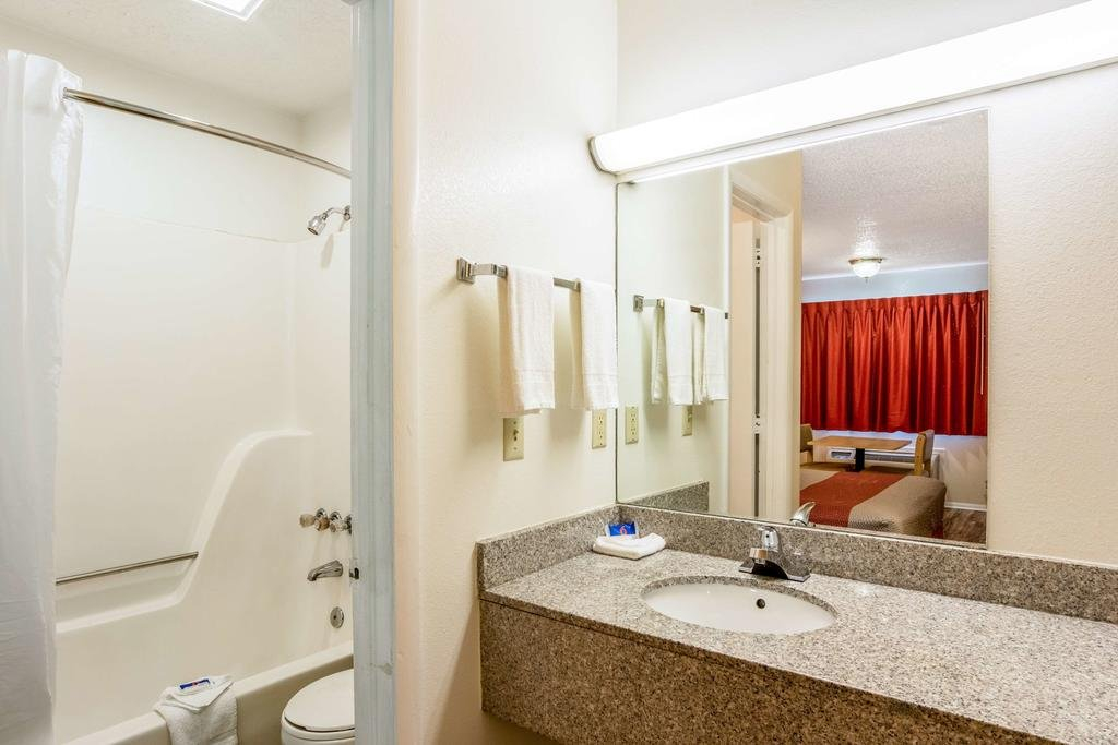 Motel 6-East Ridge, TN