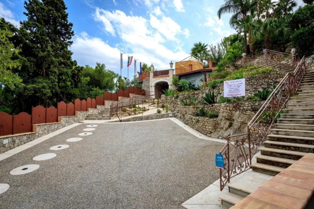 Hotel Ariston and Palazzo Santa Caterina