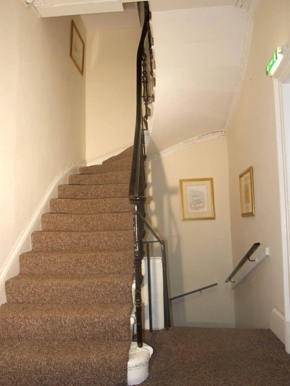 Glasgow House