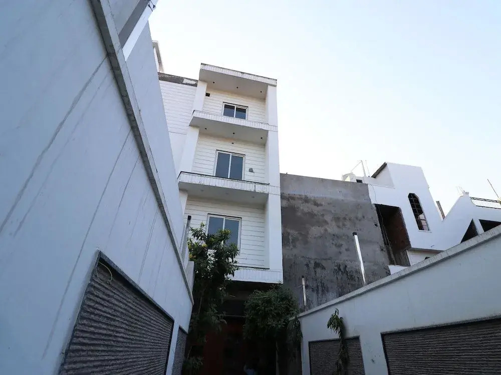 Kiaara Stay by OYO Rooms