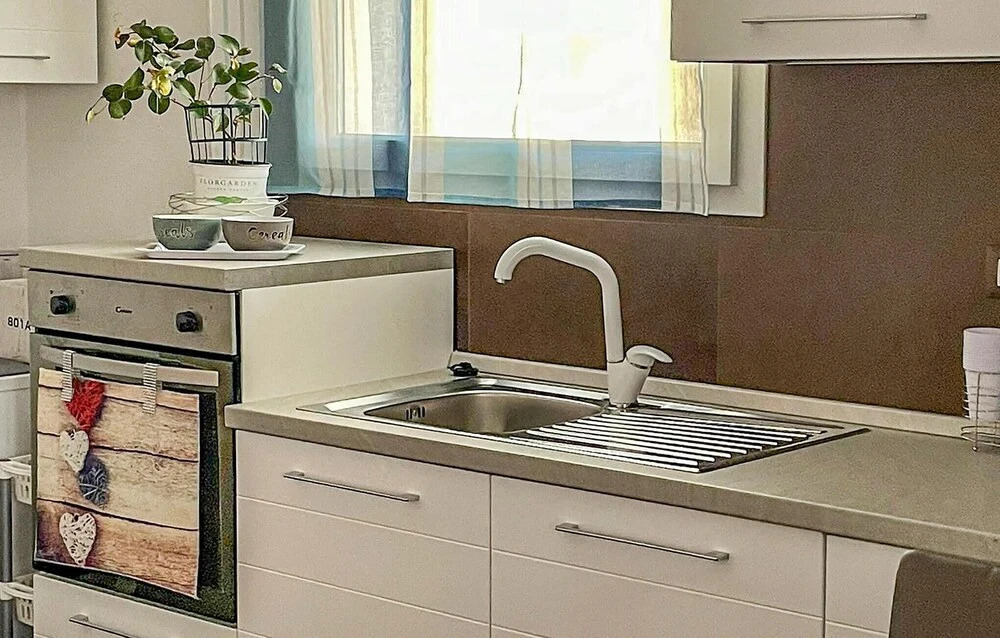 Awesome Home in Tanaunella With Wifi and 2 Bedrooms