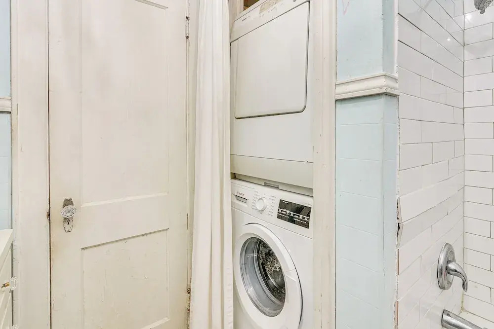 1/2 Mi to Beach! Pet-Friendly Dtwn Galveston Home