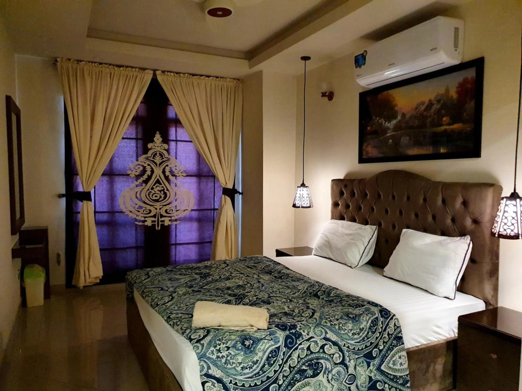 Luxurious Landing Apartments & Suites Bahria Town