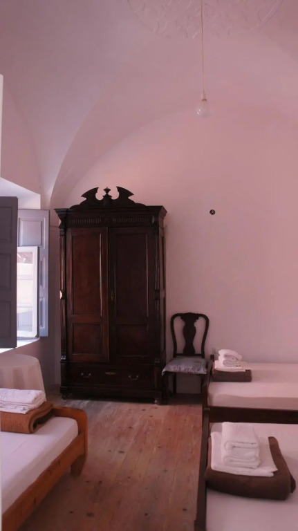 Marcos Rooms