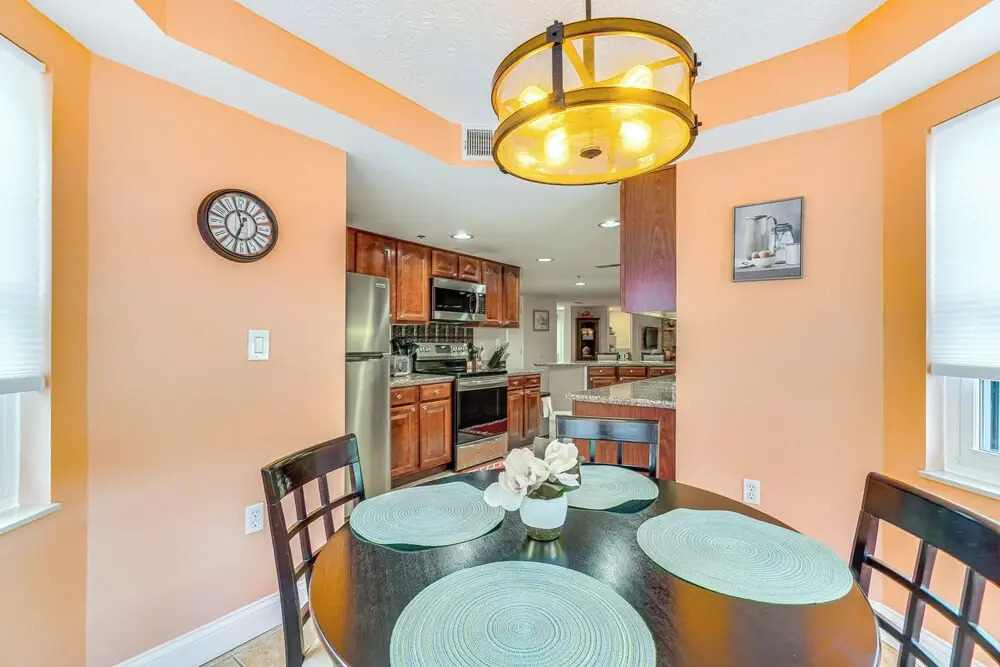 Gatehouse Condo: End Unit w/ Dtwn Gatlinburg View!