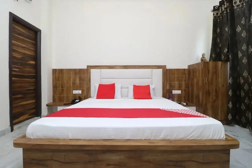 Hotel Indigo by OYO Rooms