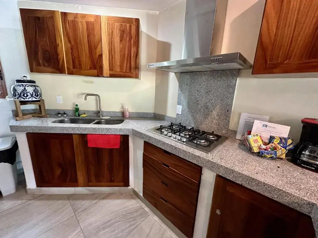 El Tular 2 Bdr Appartment 2 min walk from La Ropa beach