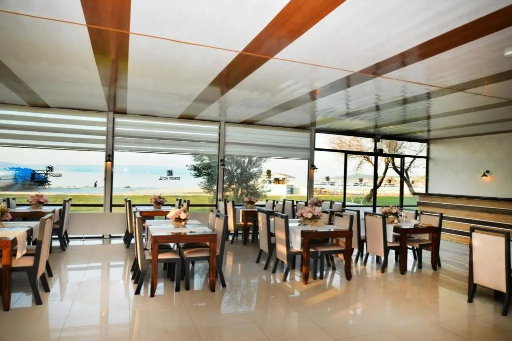 Le Resort Hotel