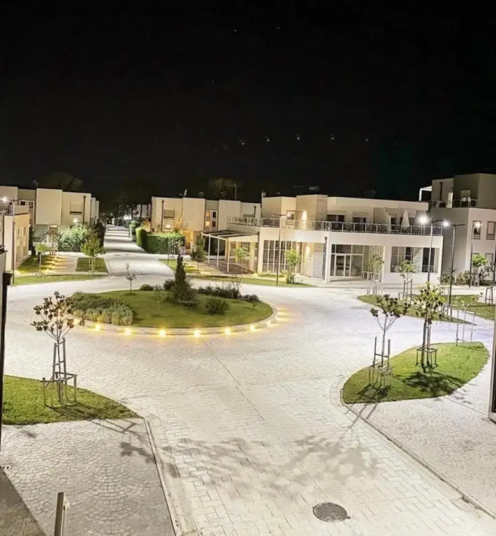 Lovely 2-bed Apartment in Gjiri i Lalzit