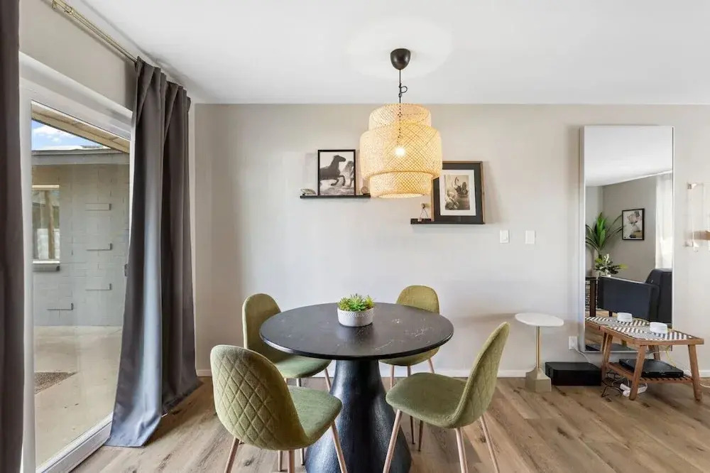Fashion Square Apt8