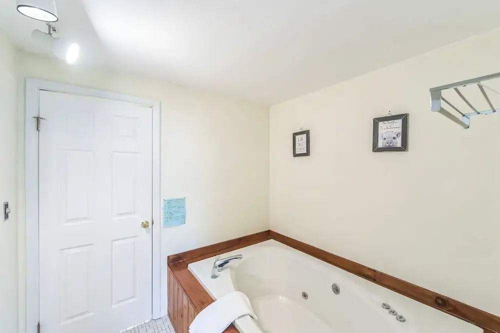Santanoni 60h - Renovated Townhome With Privacy 2 Bedroom Townhouse by The Summit at Gore Mountain