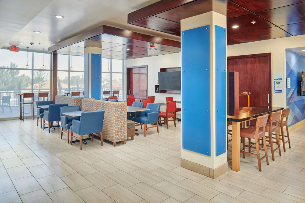 Holiday Inn Express & Suites El Paso East-Loop 375 by IHG