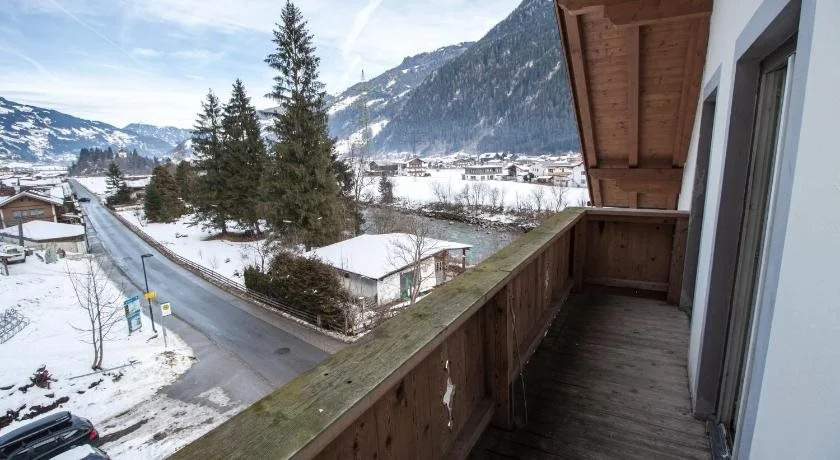 Hostel Chillertal