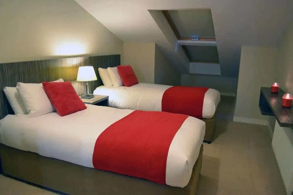 Carrick Plaza Suites and Apartments