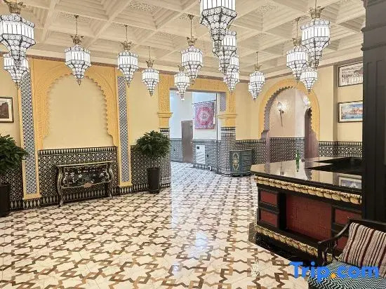 Eagle Hotel plus