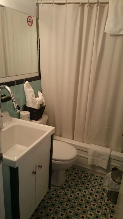 Richmond Plaza Motel