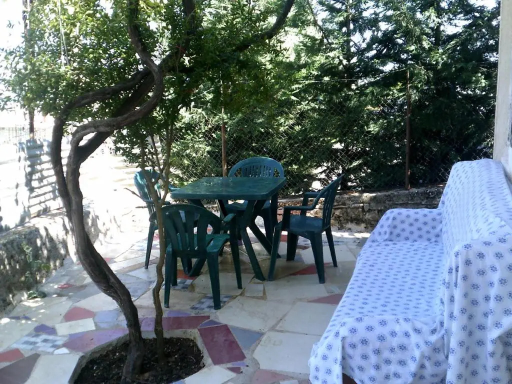 Kenos Hostel