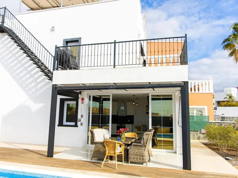 Heated Pool Stunning Sea Views