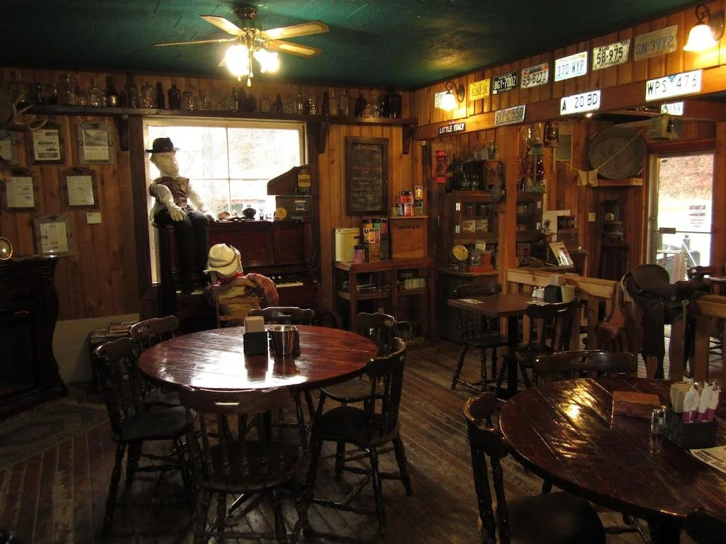 Old Towne Inne Chuckwagon Bar & Grill