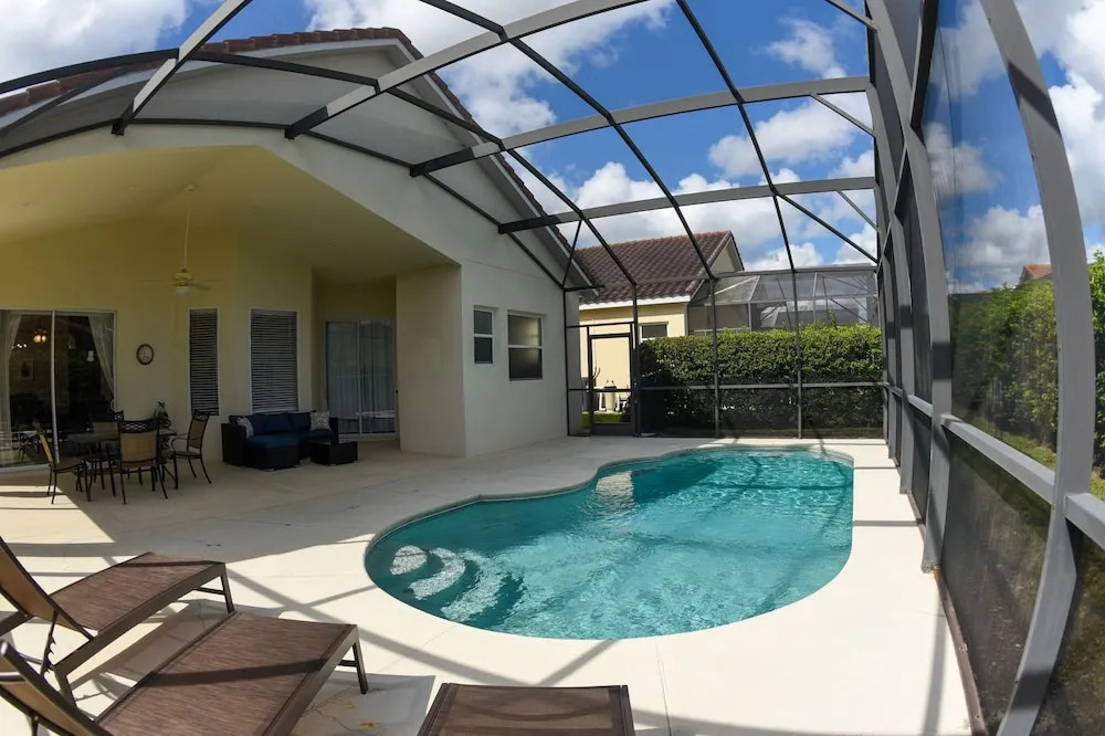 Davenport Vacation Homes by Shine FM