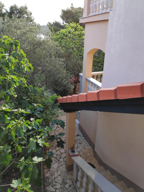 Villa Punta Blava, very quiet, amazing mix of mountain and sea air, ideal for health recovery, beach front, floor heating, internet