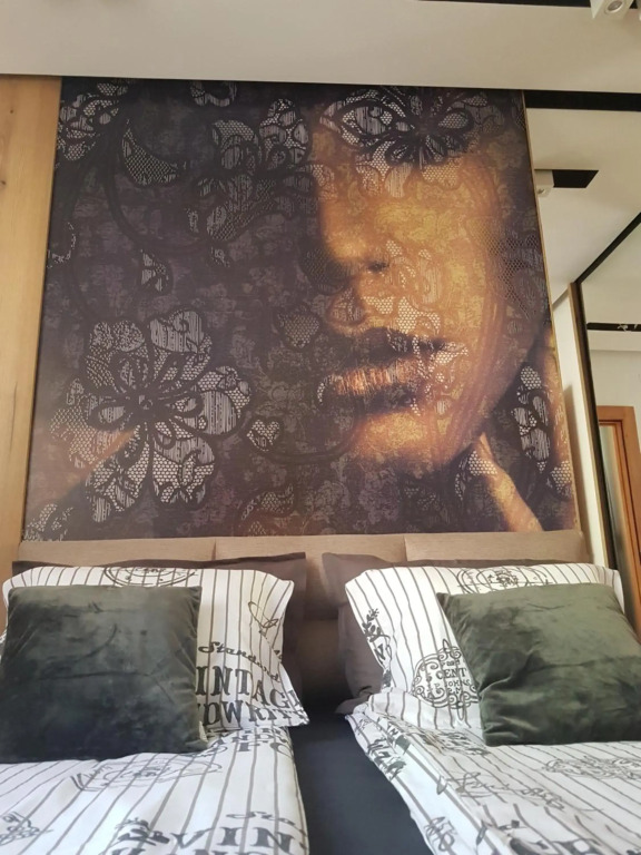 Tesla 3 Apartment
