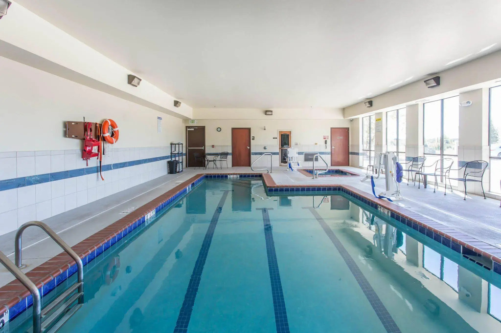 Comfort Inn & Suites Madisonville