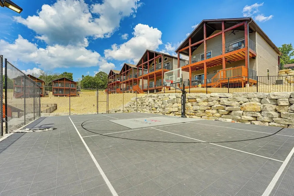 Branson Gem w/ Hot Tub Access & Private Boat Slip!