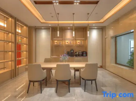 Lavande Hotel  (Urumqi Changchun Road Innovation Square Branch)