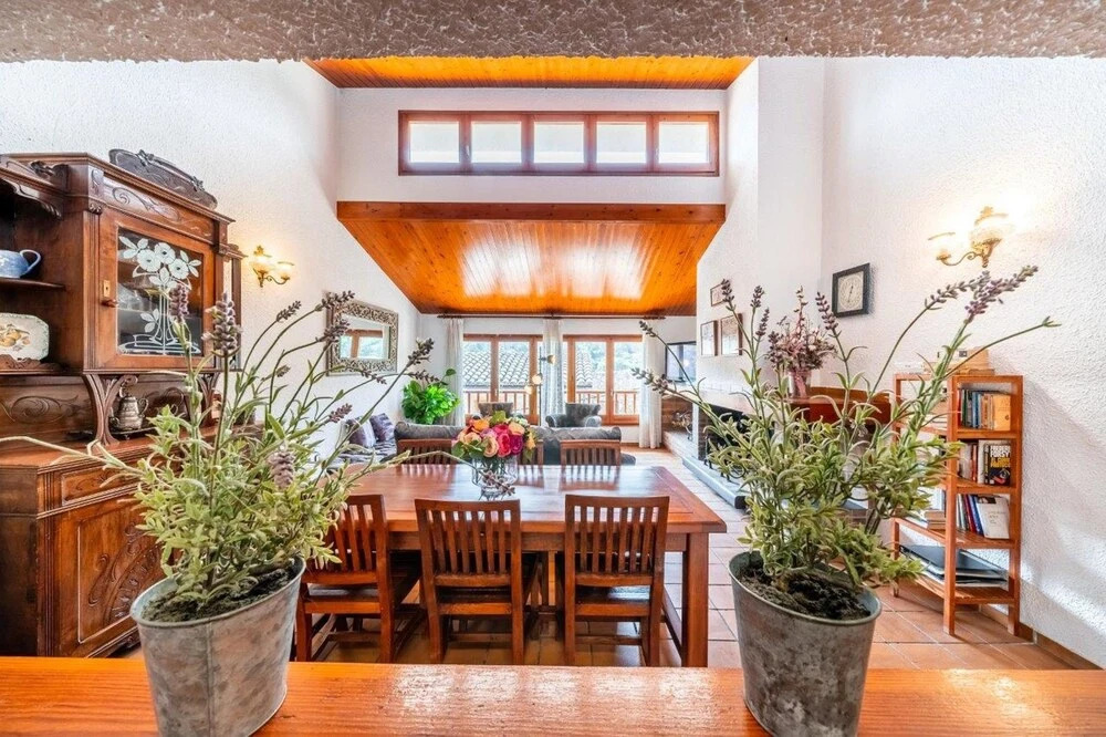 House With 5 Bedrooms in Argençola, With Wonderful Mountain View, Priv
