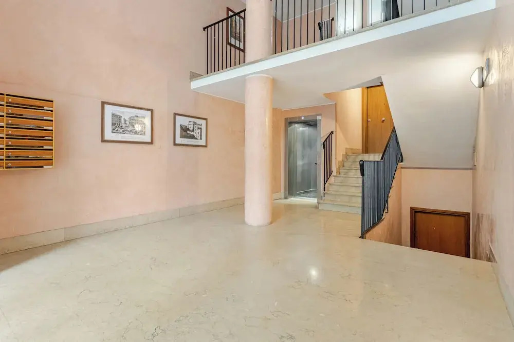 Luxury near the Station 2 bedrms 2 baths