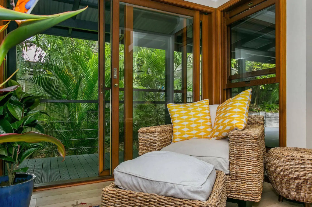 Bottlebrush Cottage