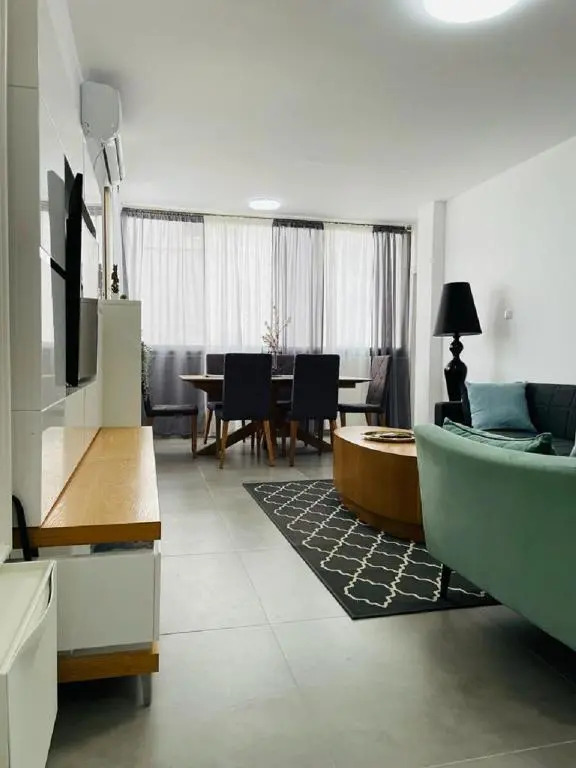 Beautiful apartment on the beach in Bat yam