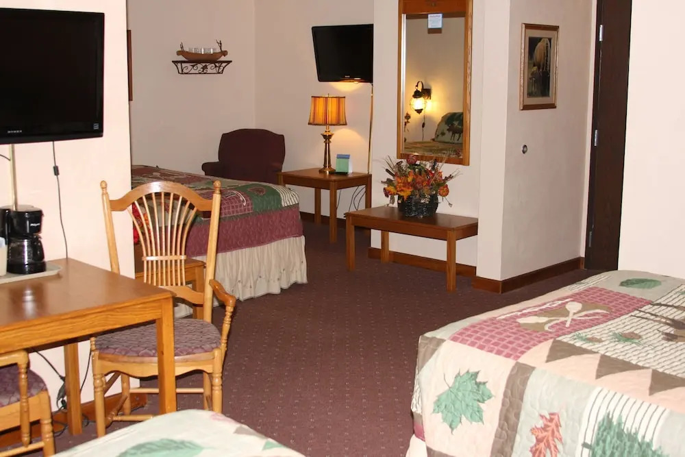 Gladstone Inn and Suites