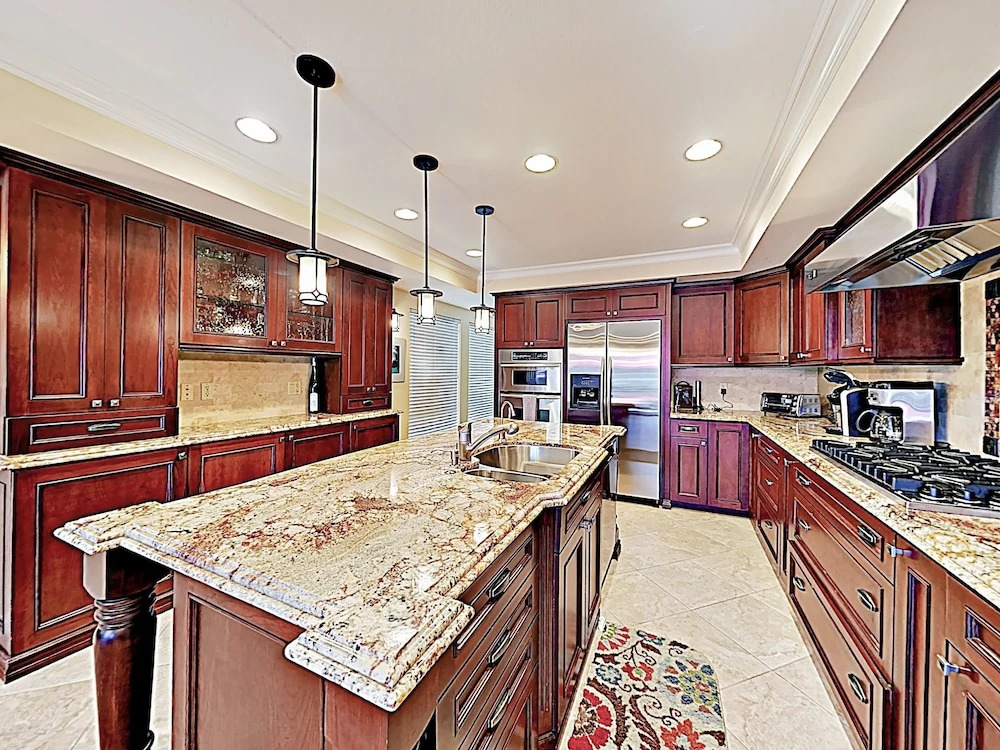 2310 Kingsbridge Lane Home 3 Bedrooms 2.5 Bathrooms Home