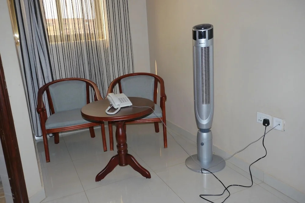 Rosaline Hotel