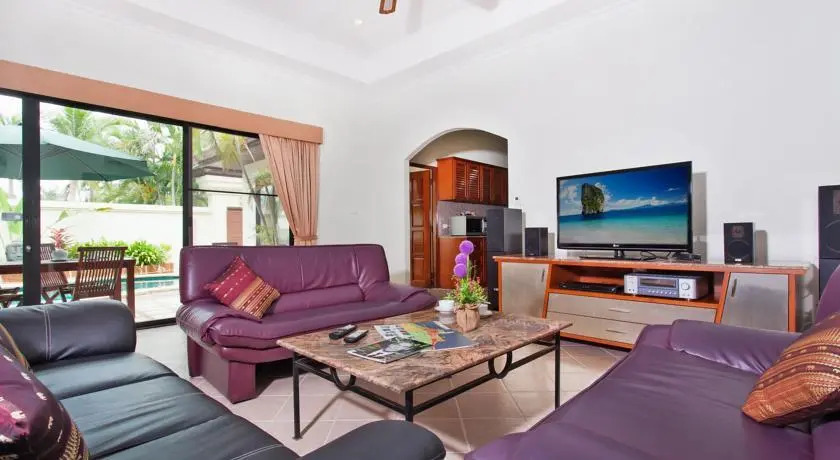 Jomtien Pool Villa Crystal