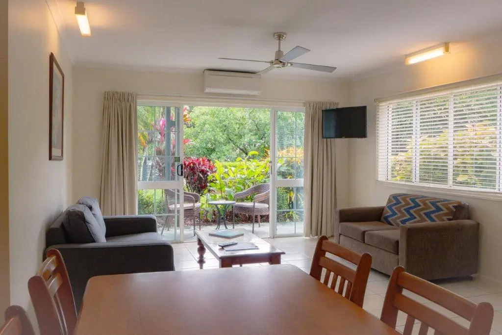 Cairns Queenslander Hotel & Apartments