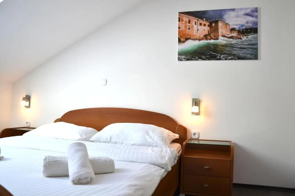 Family Apartments Monika - sea view - heated pool II