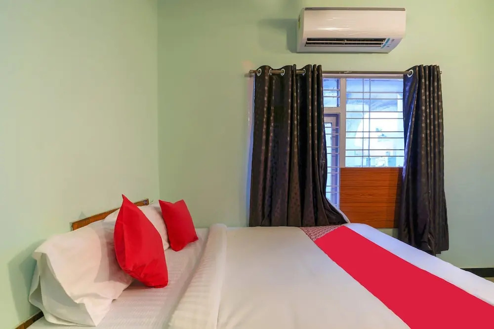 Hotel O Raja Residency Near Snow World