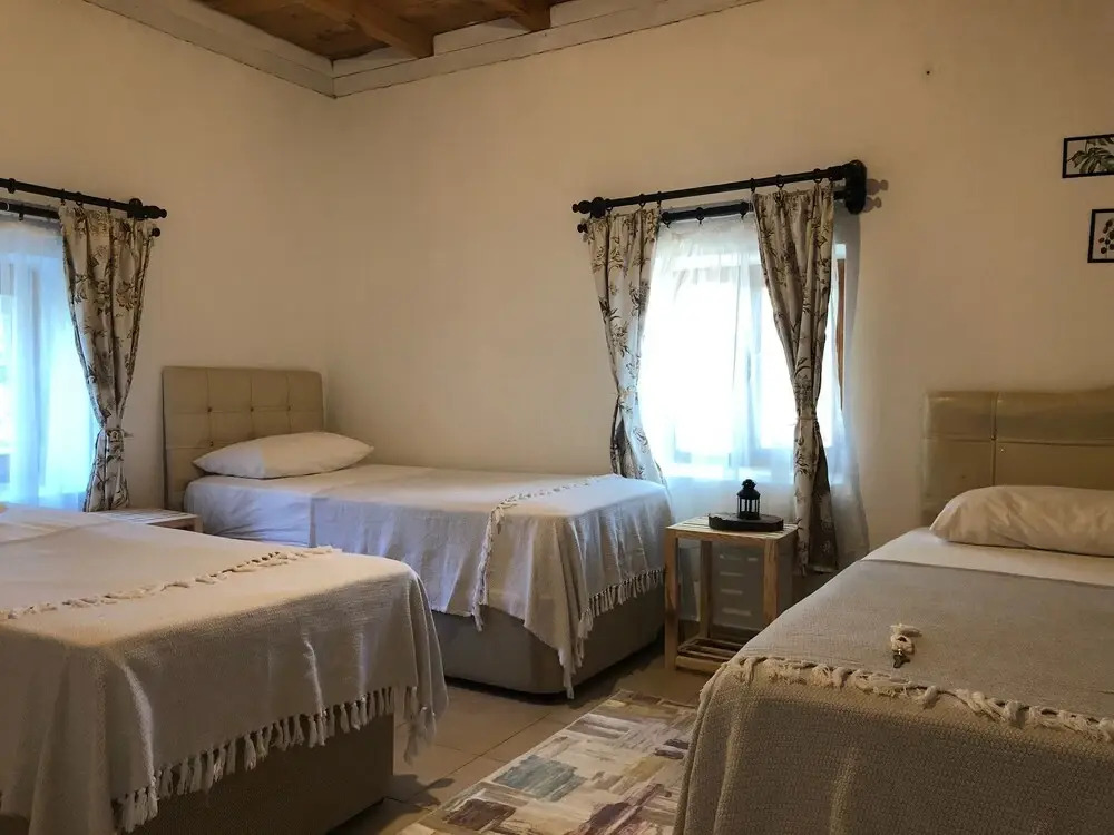 Radika Kır Evi