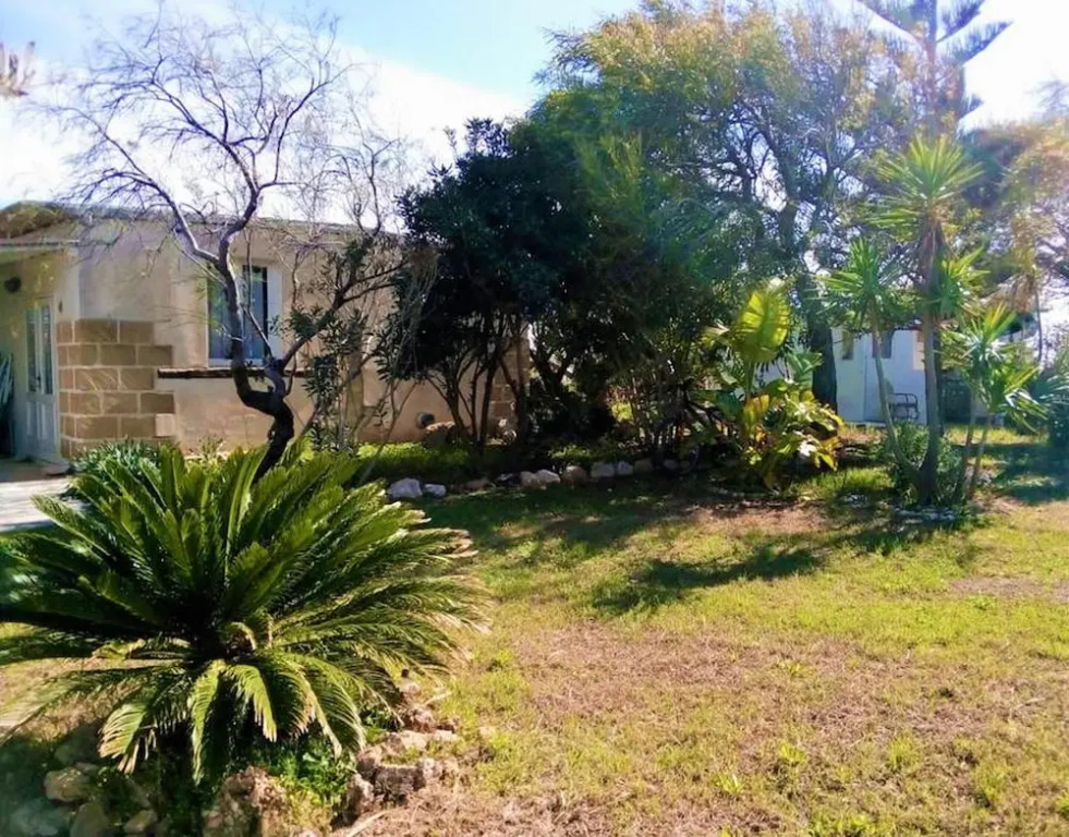 House With one Bedroom in Lampedusa, With Wonderful sea View, Enclosed Garden and Wifi - 1 km From the Beach