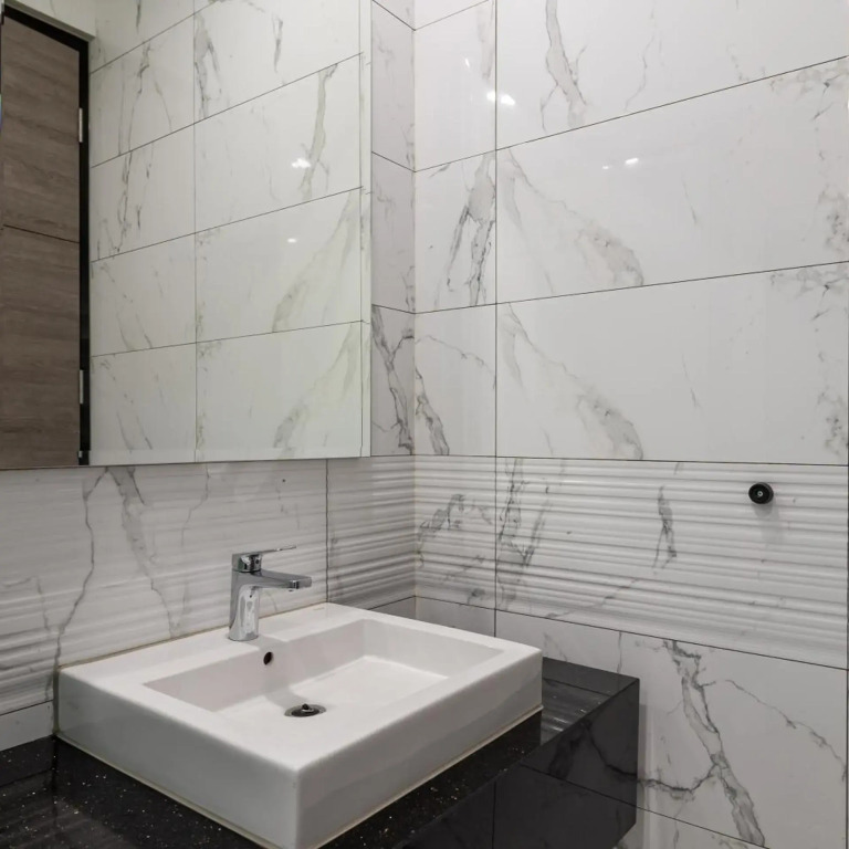 RedDoorz Plus near Senayan City