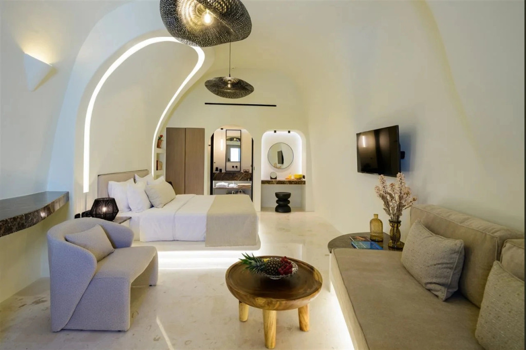 Avelora Suites